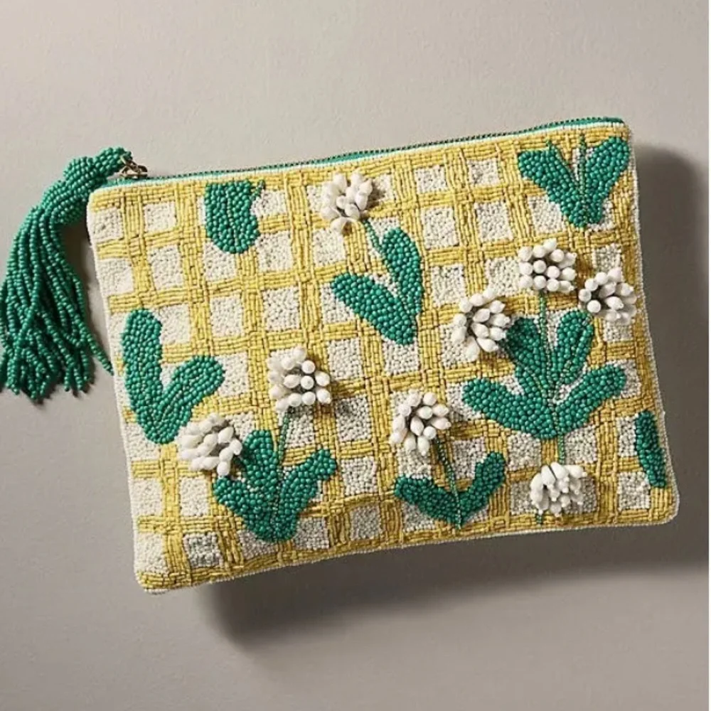 Anthropologie Fiona Large beaded Pouch NWT, NWOT
